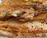 Foto del paso 3 de la receta: Trucha asalmonada con salsa de lima