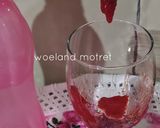Foto langkah ke 6 dari resep Korean Strawberry Milk.