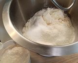 Pihe-puha sajtos kolbászos kifli 🌭🥐🌭 recept fázis 1 fotója