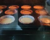 Hình bước làm 6 của món Bánh bông lan phô mai Nhật Bản (Japanese chiffon cheese cupcakes)