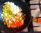 Foto del paso 2 de la receta: Camarones & almejas al arroz con azafrán