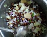 चटपटी चना आलू चाट (Chatpati chana aloo chaat recipe in Hindi) रेसिपी चरण 5 फोटो
