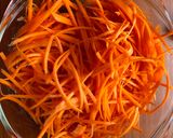 Mogyorós-korianderes sárgarépa saláta recept fázis 1 fotója