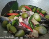 Foto langkah ke 2 dari resep Nyemnyem Pindang (Pindang Santan Asam Pedas).