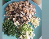 A picture of step 3 of Garlic bread with Mushrooms.