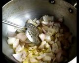 A picture of step 3 of Kadhai pneer.