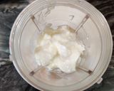A picture of step 1 of Punjabi Lassi..
