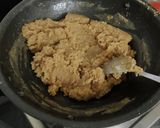 A picture of step 2 of Butterscotch sooji sheera.