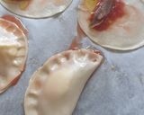 Foto del paso 1 de la receta Empanadillas con anchoa, tomate y huevo duro