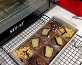 Foto langkah ke 5 dari resep Fudgy brownie shiny crust 1 telur.