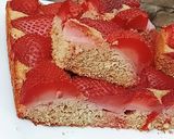 Foto del paso 4 de la receta: Torta de frutilla fácil sin harina ♥️🍓