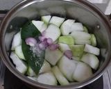 Foto langkah ke 2 dari resep Sayur Bening Labu Putih.