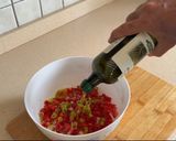 Foto del paso 3 de la receta Caballa marinada con picadillo fresco