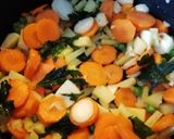 Zöldségkrémleves recept fázis 2 fotója