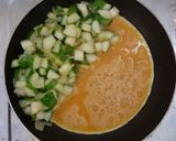 Foto langkah ke 3 dari resep Timun Orek Telur.