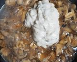 A picture of step 3 of Mushroom marsala pork chops.