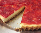 Foto del paso 4 de la receta: Cheesecake con salsa de frutilla 🍓