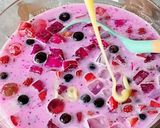 Foto langkah ke 4 dari resep Hwachae (Korean Fruit Punch).