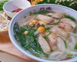 Hình bước làm 2 của món Phở gà trứng non