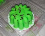 Foto langkah ke 4 dari resep Bolu kukus pandan.