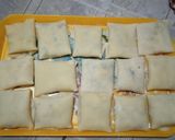 Foto langkah ke 6 dari resep Martabak telur mini.
