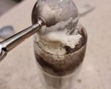 A picture of step 4 of Oreo Ice-Cream Milk Shake.