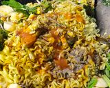 Foto langkah ke 4 dari resep Mie goreng ala Solaria.