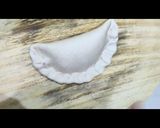 सुकं खोबरं आणि बटाट्याची करंजी (sukh khobra batatyachi karanji recipe in marathi) रेसिपी स्टेप 7 फोटो 