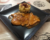 Foto del paso 7 de la receta: Fricandó de filete de cerdo con timbal de patata hervida