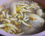Hình bước làm 1 của món Canh gà nấu súp nấm