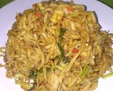 Foto langkah ke 4 dari resep Mie Goreng Pedas Endes. Mie Burung Dara.
