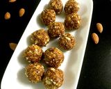 A picture of step 4 of Dates and Cornflakes Energy Bites.