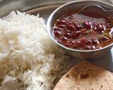 A picture of step 3 of Rajma masala (red kidney beans).