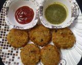 A picture of step 3 of Sabudana Vada.