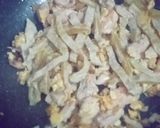 รูปขั้นตอนการทำที่ 4 ของ ก๋วยเตี๋ยวคั่วไก่ เส้นบะหมี่ทำเอง สูตรคีโต