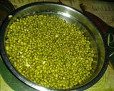 A picture of step 1 of Green moong dal cheela.