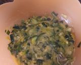 Foto del paso 3 de la receta: Tortilla zapallito, puerro y morron verde