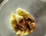 A picture of step 2 of Apple Lassi.