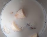 A picture of step 2 of Anjeer-Banana Milk.