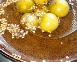 झटपट आवळ्याचे लोणचे (jhatpat avdyache lonche recipe in marathi) रेसिपी स्टेप 2 फोटो