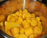 Foto del paso 2 de la receta: Mermelada de mango y zanahoria endulzada con miel de abejas