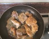 A picture of step 2 of Chicken malai mathi.