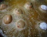 A picture of step 6 of Potato balls.