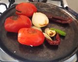 Foto del paso 1 de la receta: Salsa roja tatemada🍅