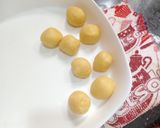 صورة لخطوة 4 من وصفة تارتولات بفواكه الموسم هشيشين🍓🍊🍌😋