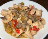 Foto langkah ke 7 dari resep Tumis Ayam Jamur.