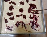 Foto langkah ke 7 dari resep Red Velvet Creamcheese Brownie.