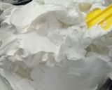 Foto langkah ke 4 dari resep Butter cream lembut wangi susu.