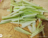 Foto del paso 1 de la receta: Ensalada de surimi y vegetales