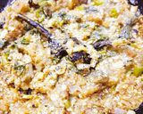 A picture of step 4 of Baingan ka bharta.